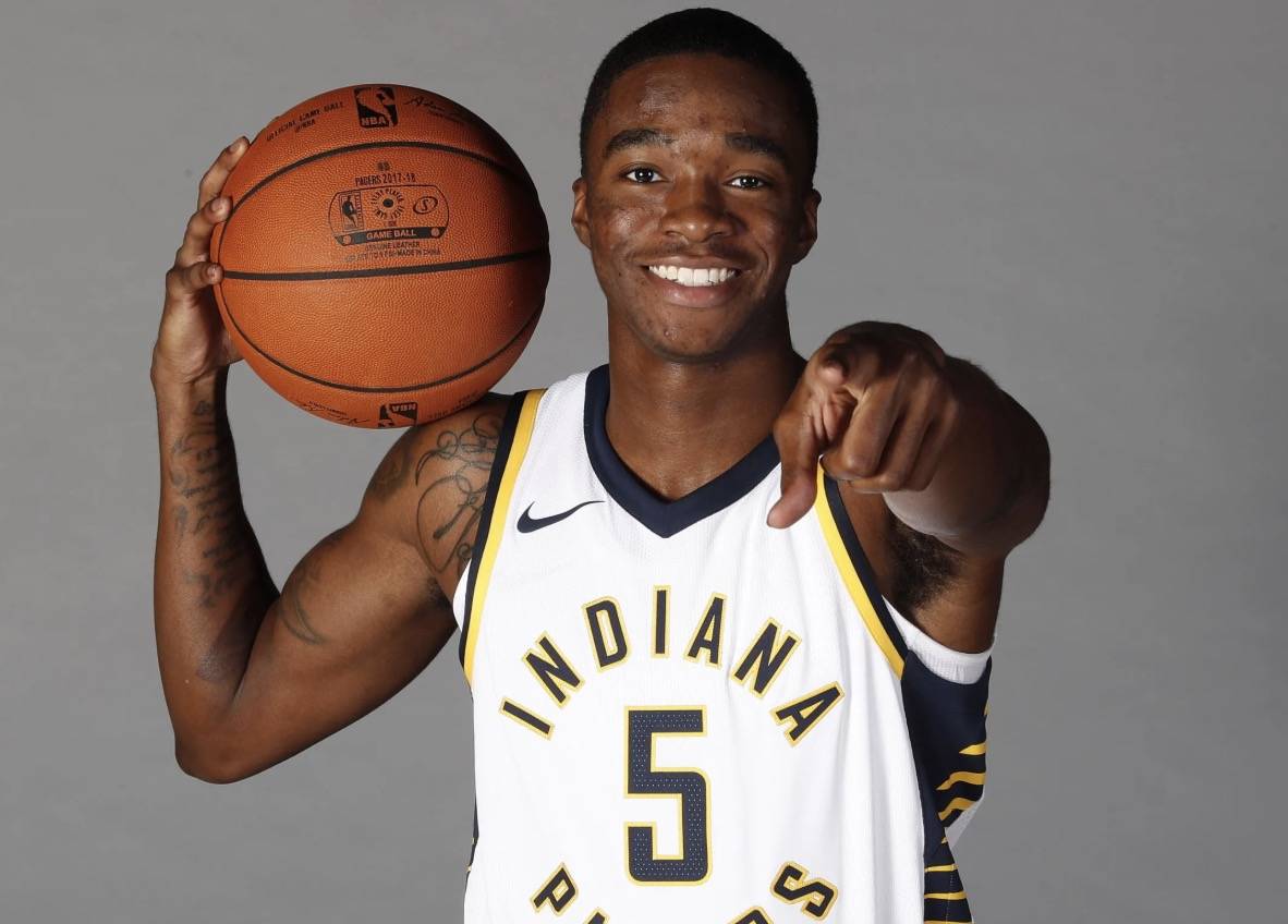 包含澳洲篮球新星闪耀球场，精湛技艺令人惊叹的词条